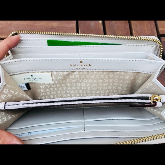 Kate Spade wallet - Picture 5 of 7